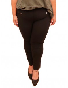Pantalón pitillo elástico negro