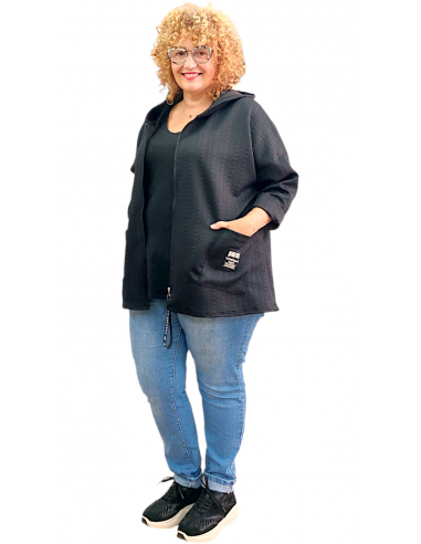 Chaqueta negra cremallera